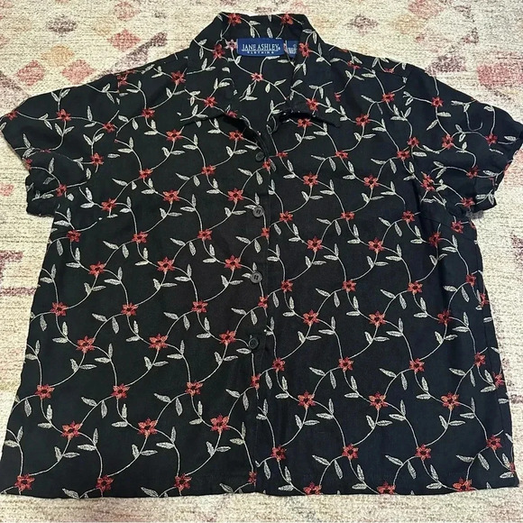 Y2k Black embroidered floral button up shirt size large - Picture 6 of 6